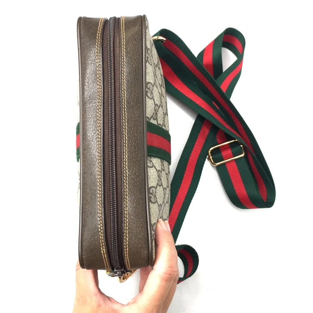 Authentic Gucci brown monogram coated canvas crossbody bag clutch - Picture 15 of 16